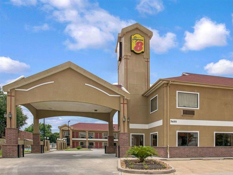 Super 8 By Wyndham Houston/Brookhollow Nw Bagian luar foto