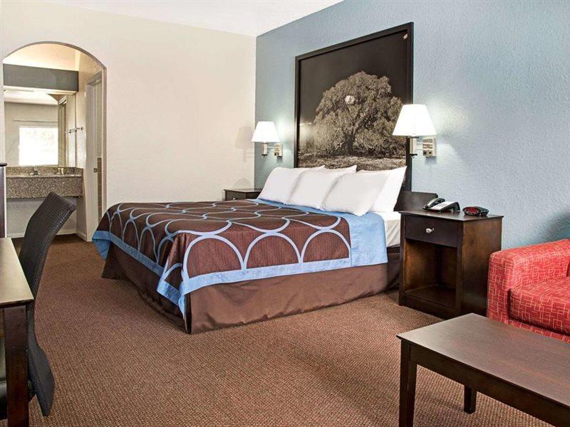 Super 8 By Wyndham Houston/Brookhollow Nw Bagian luar foto