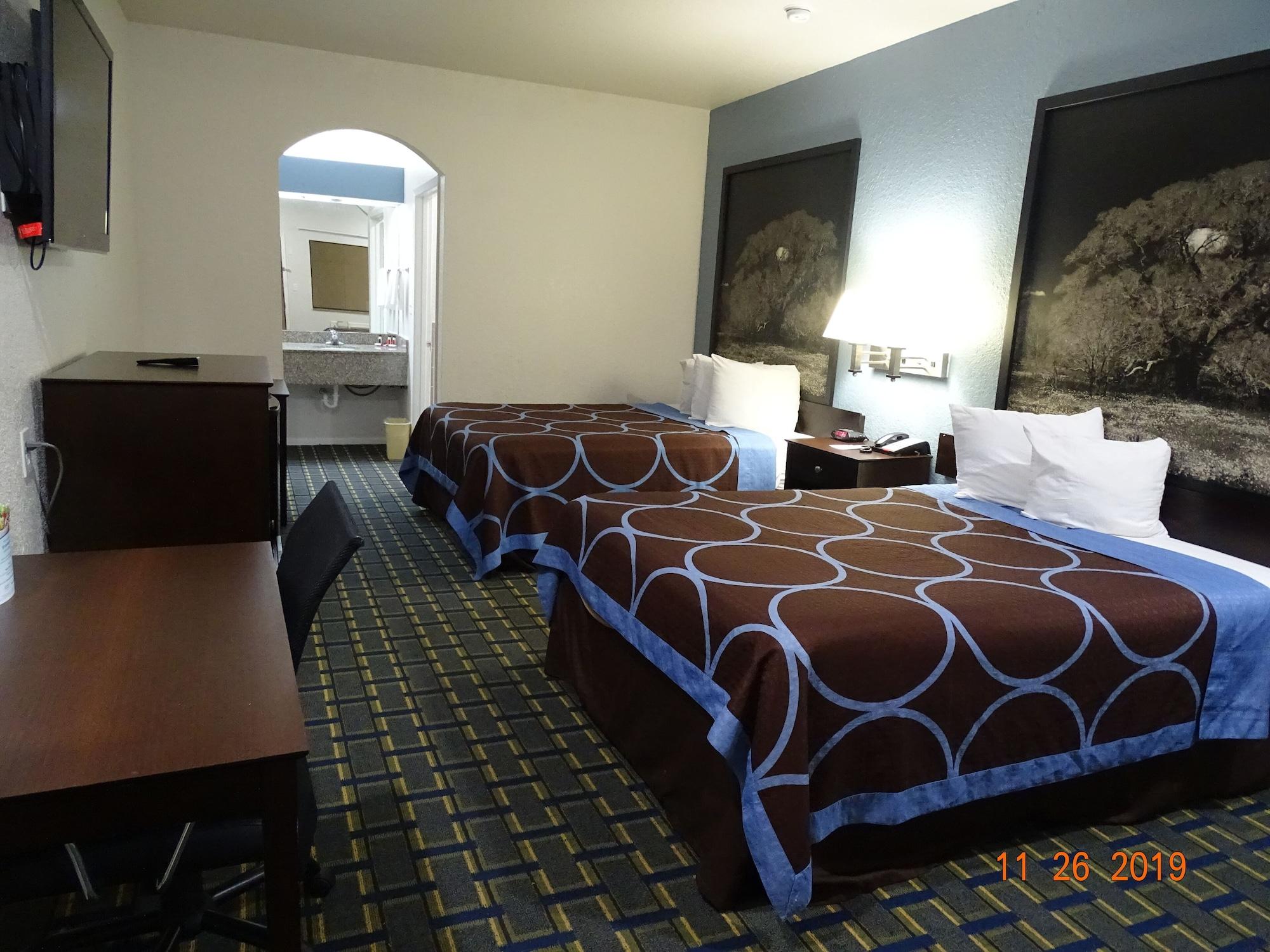 Super 8 By Wyndham Houston/Brookhollow Nw Bagian luar foto